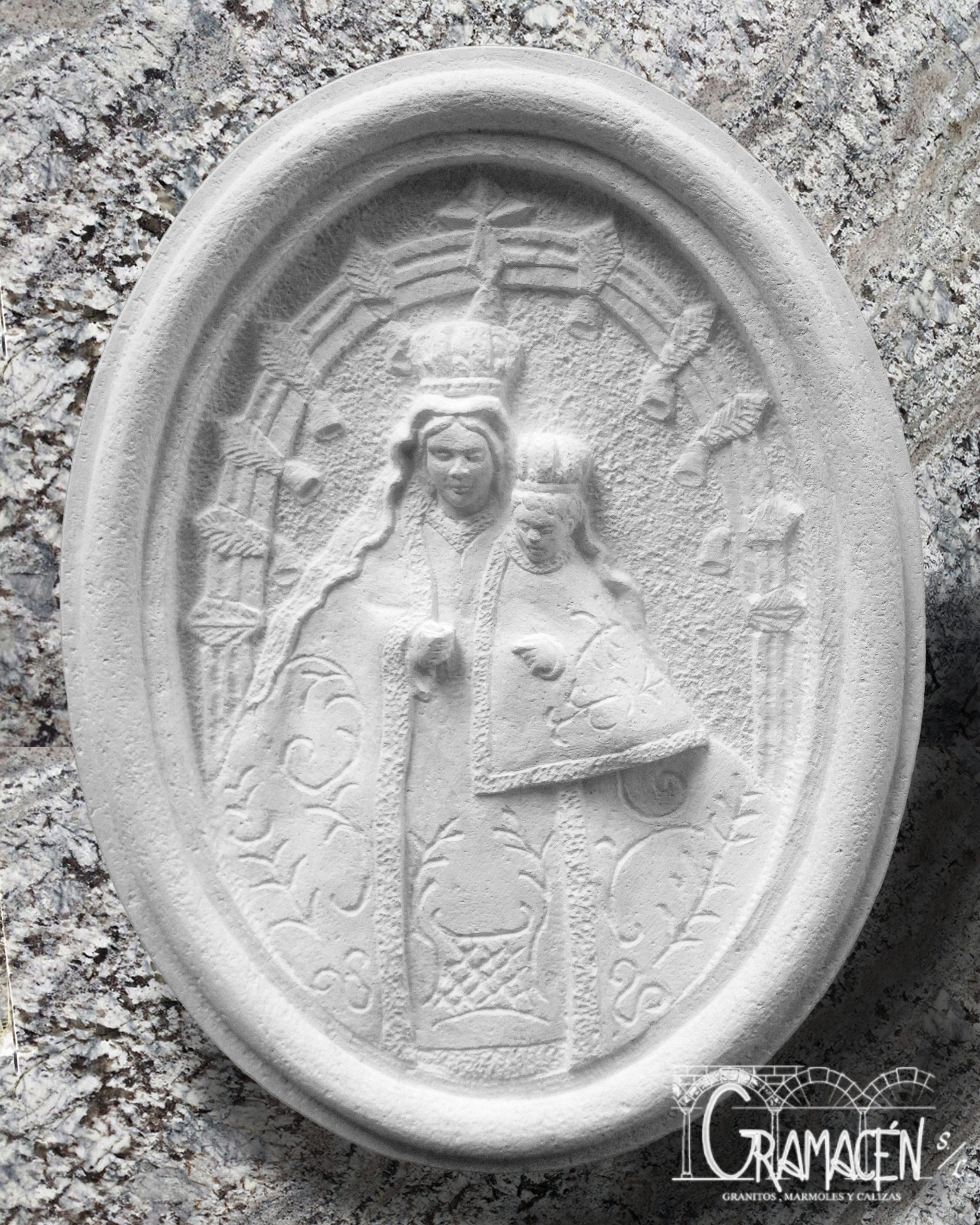 Escudo y brocal de piedra tallada a medida