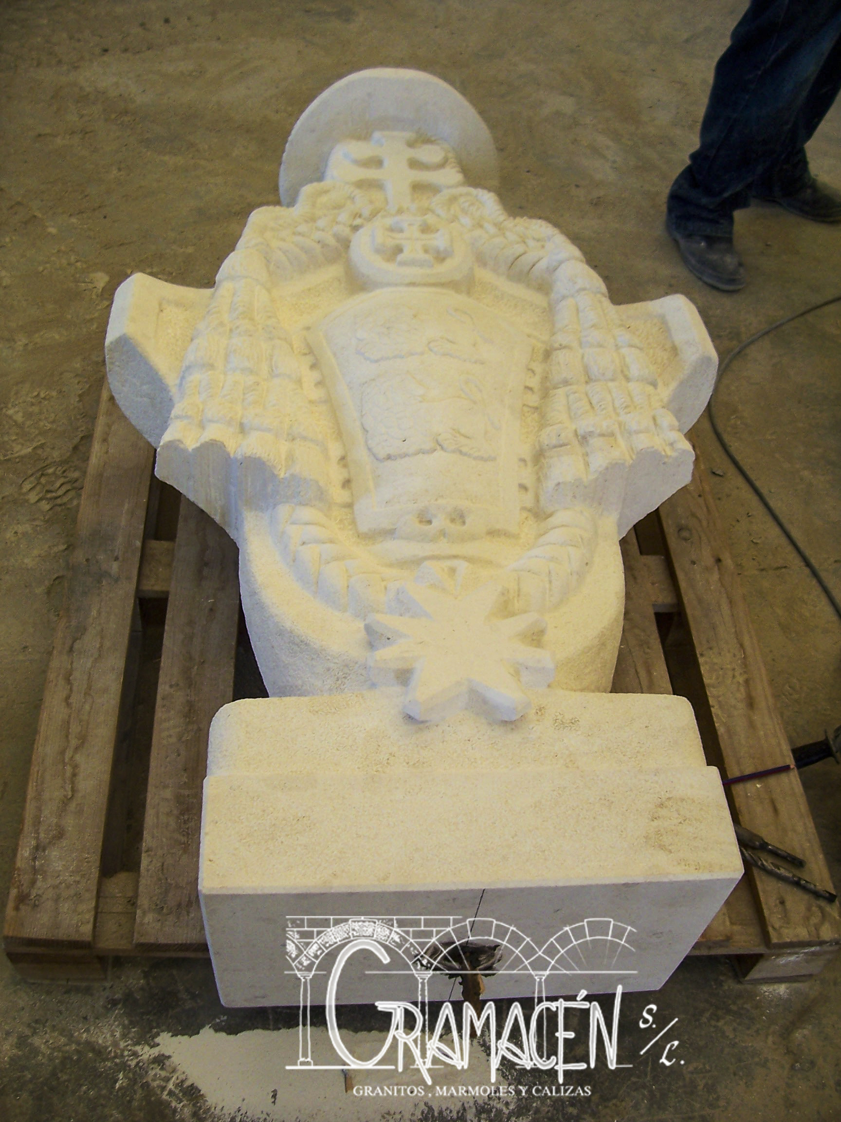 Galería de escudos y brocales 3