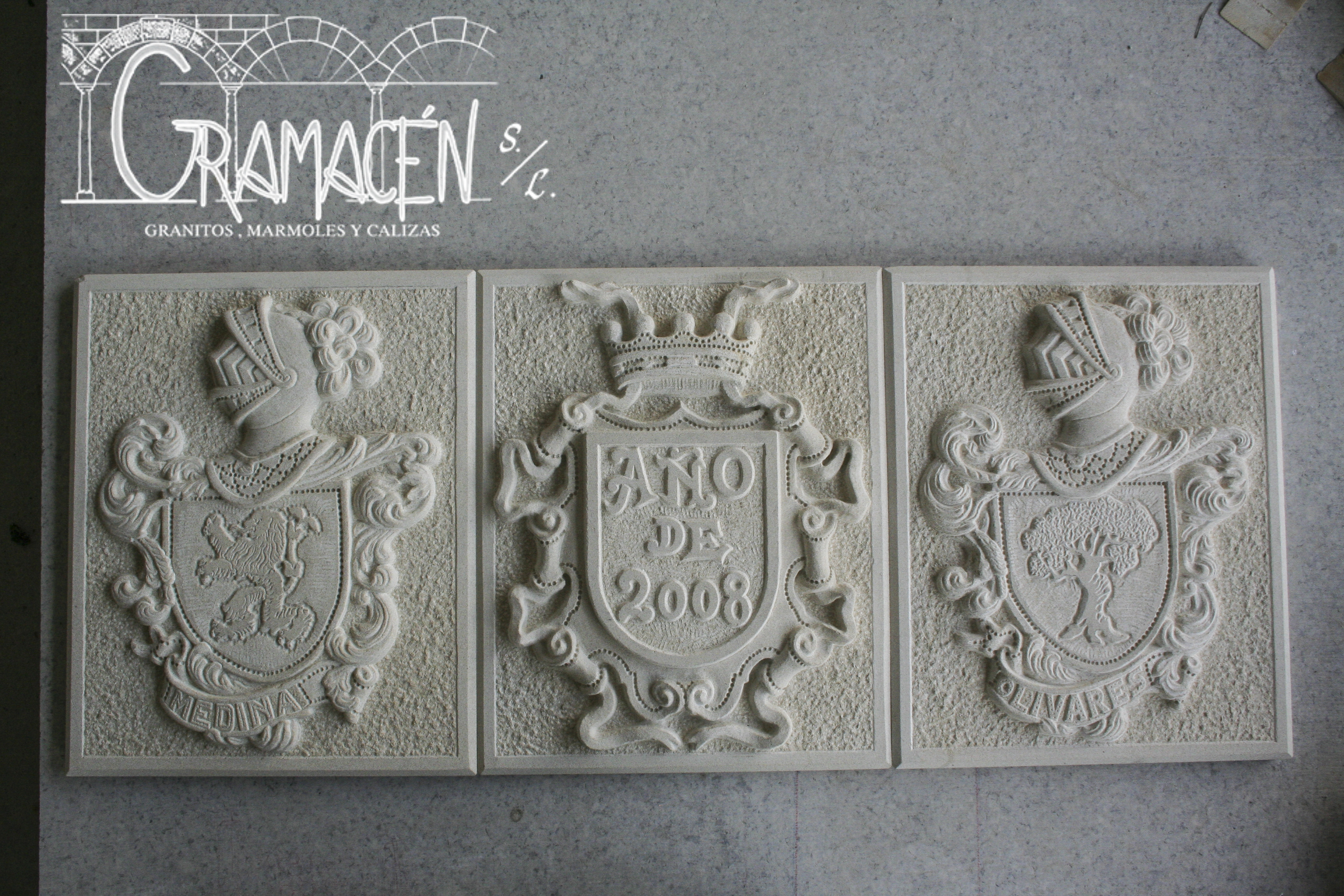 Galería de escudos y brocales 5